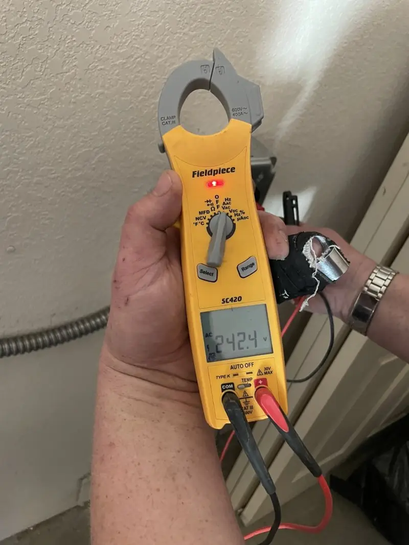 Voltage testing with clamp meter during Generator Installation in Cherryland